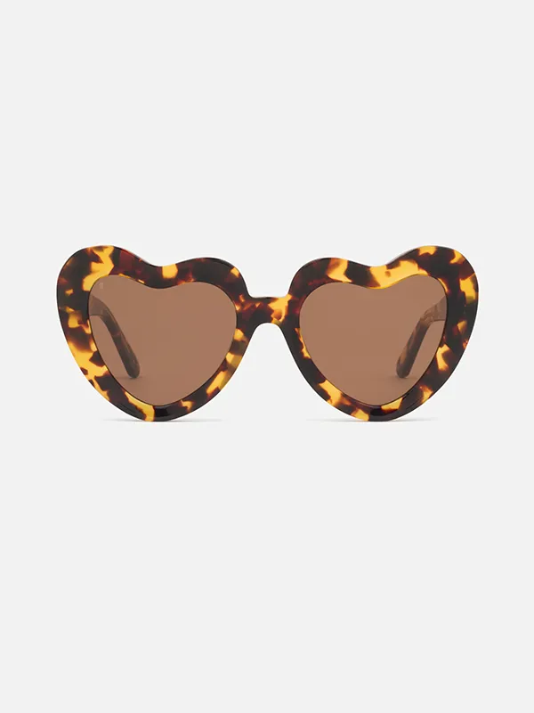 Lunettes de soleil en forme de cœur en écaille